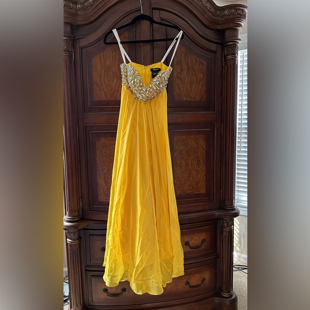 Strapless dress
